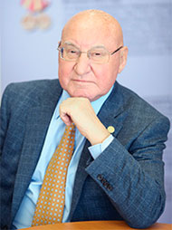 Табунщиков Юрий Андреевич, председатель Президиума