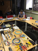 Фото оборудования и инструментов для монтажа кабельных систем