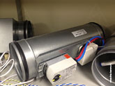 Этот диффузор (управляемый клапан расхода воздуха) в системе Swegon Wise изменяет расход подаваемого воздуха