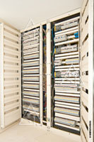 Фото 2-й секции электрических шкафов с коммутационным оборудованием системы электроснабжения и освещения